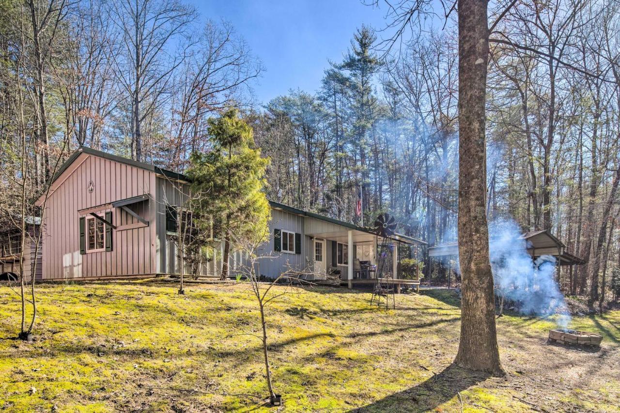 Penrose Home With Covered Deck And Fire Pit! Exterior foto